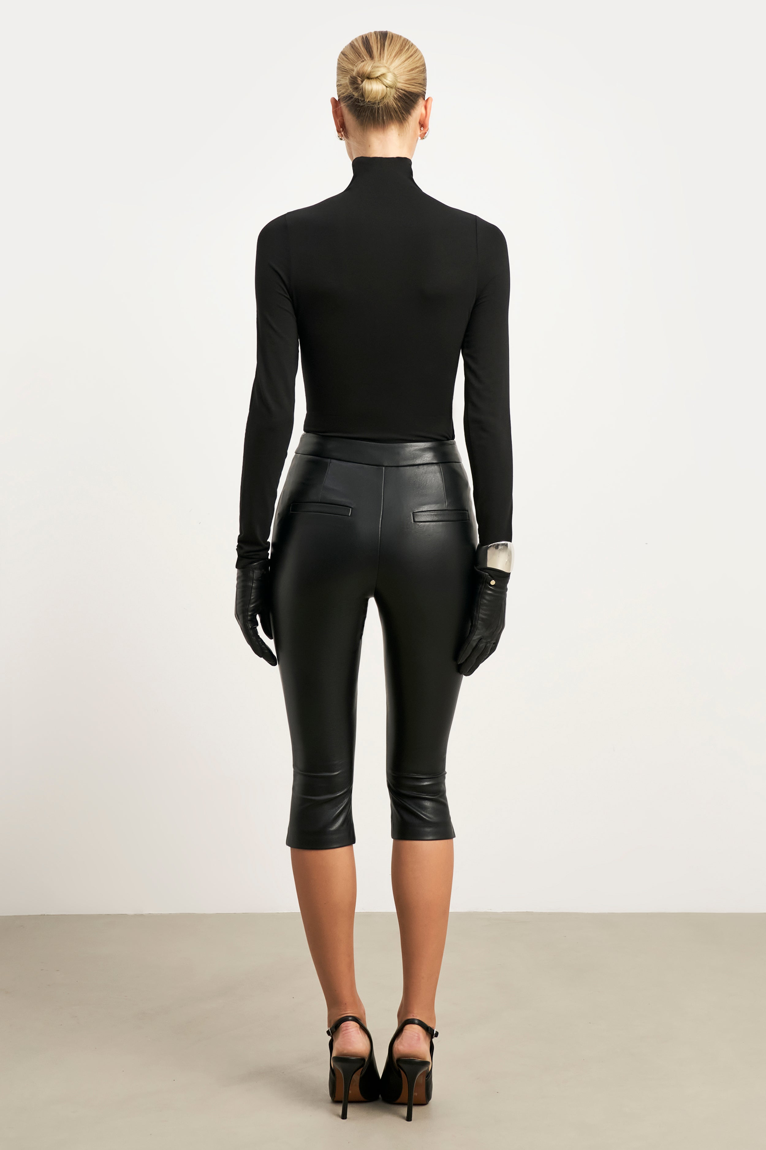 Tailored Leather Capri Leggings - Black