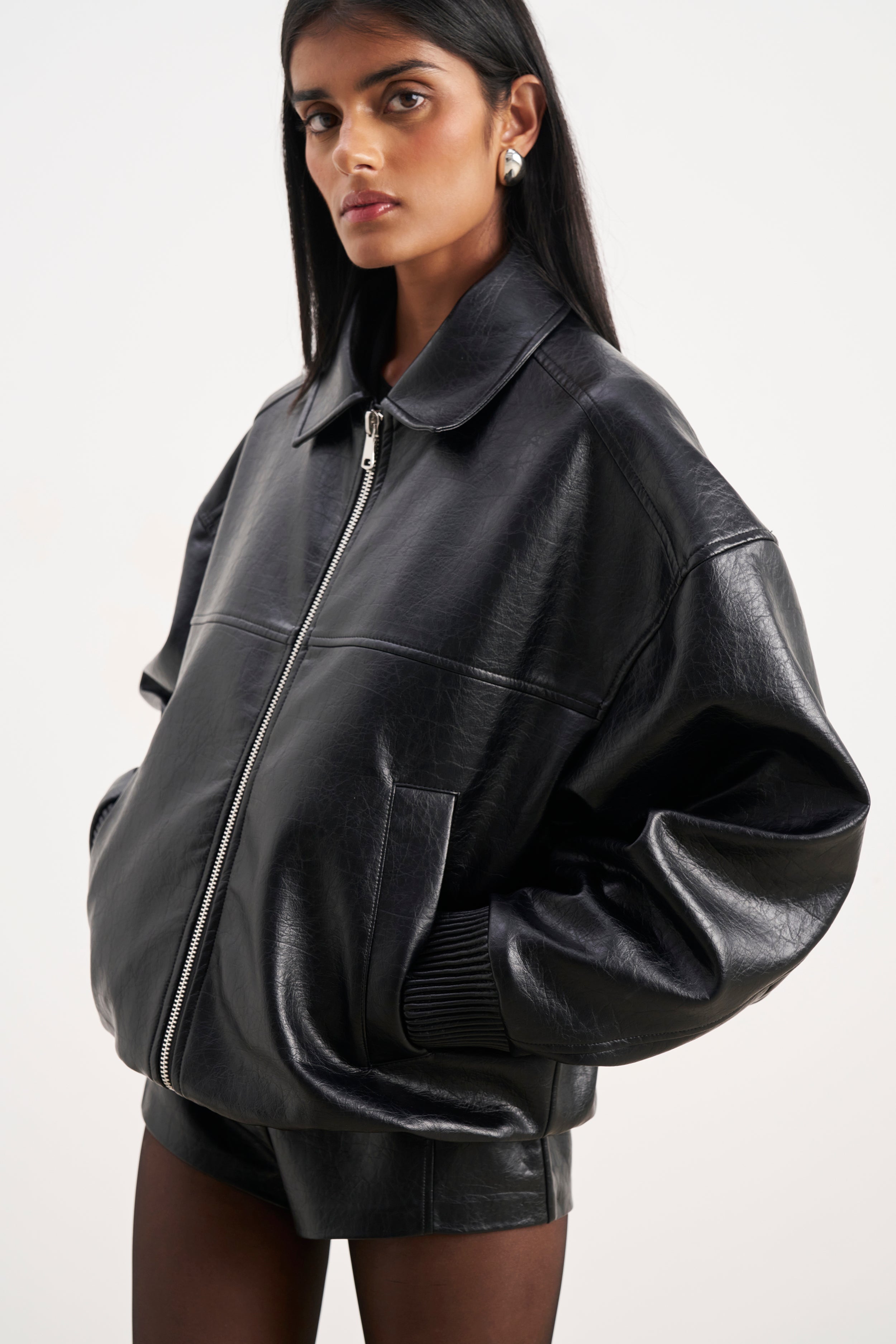 Vintage Leather Bomber Jacket - Black