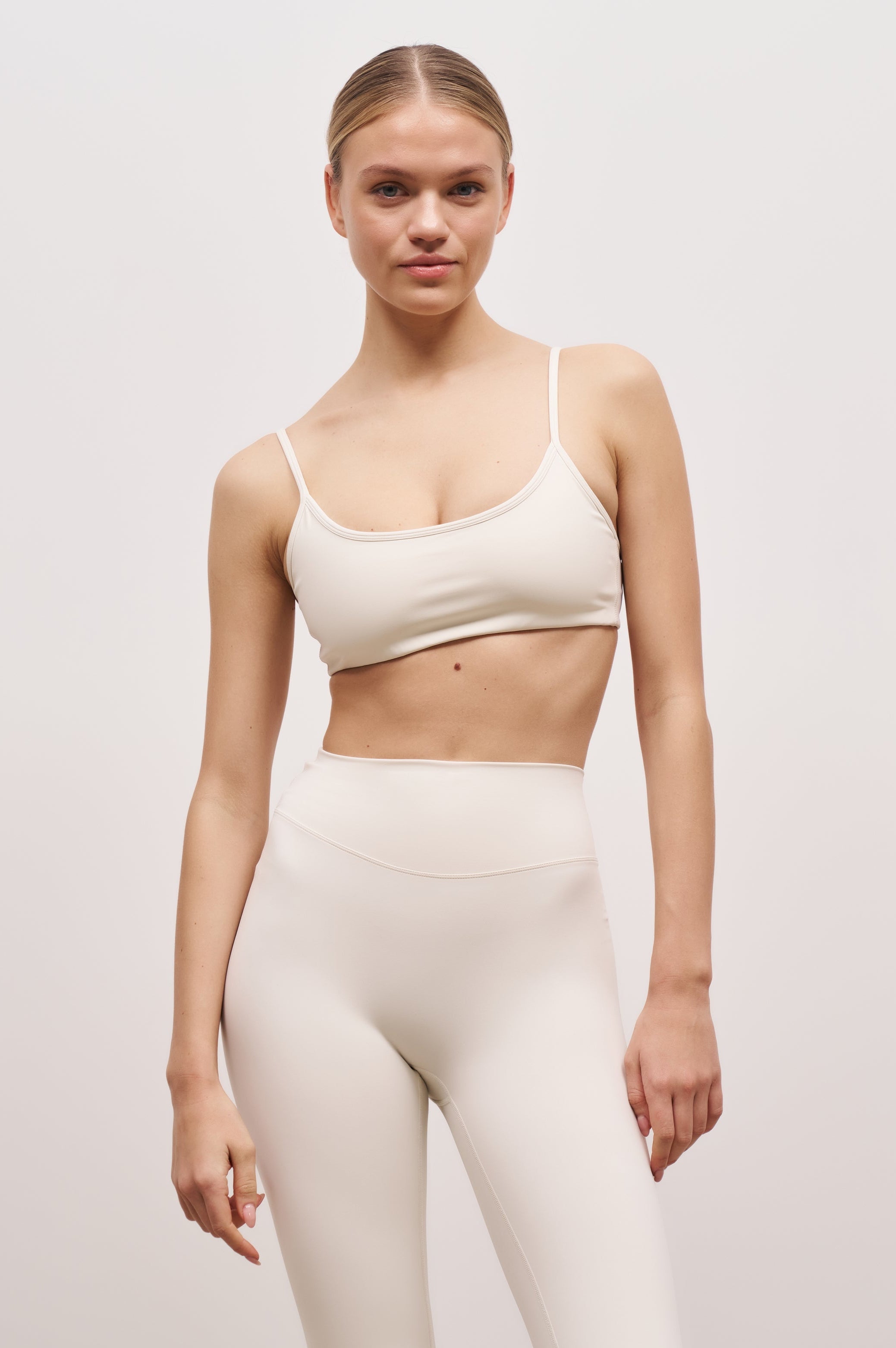 Base Sculpting Cami Bra - Tofu