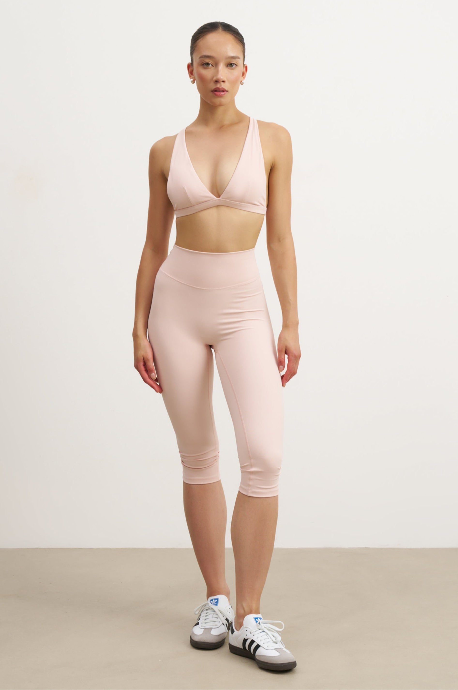 Base Sculpting Capri Leggings - Marshmallow