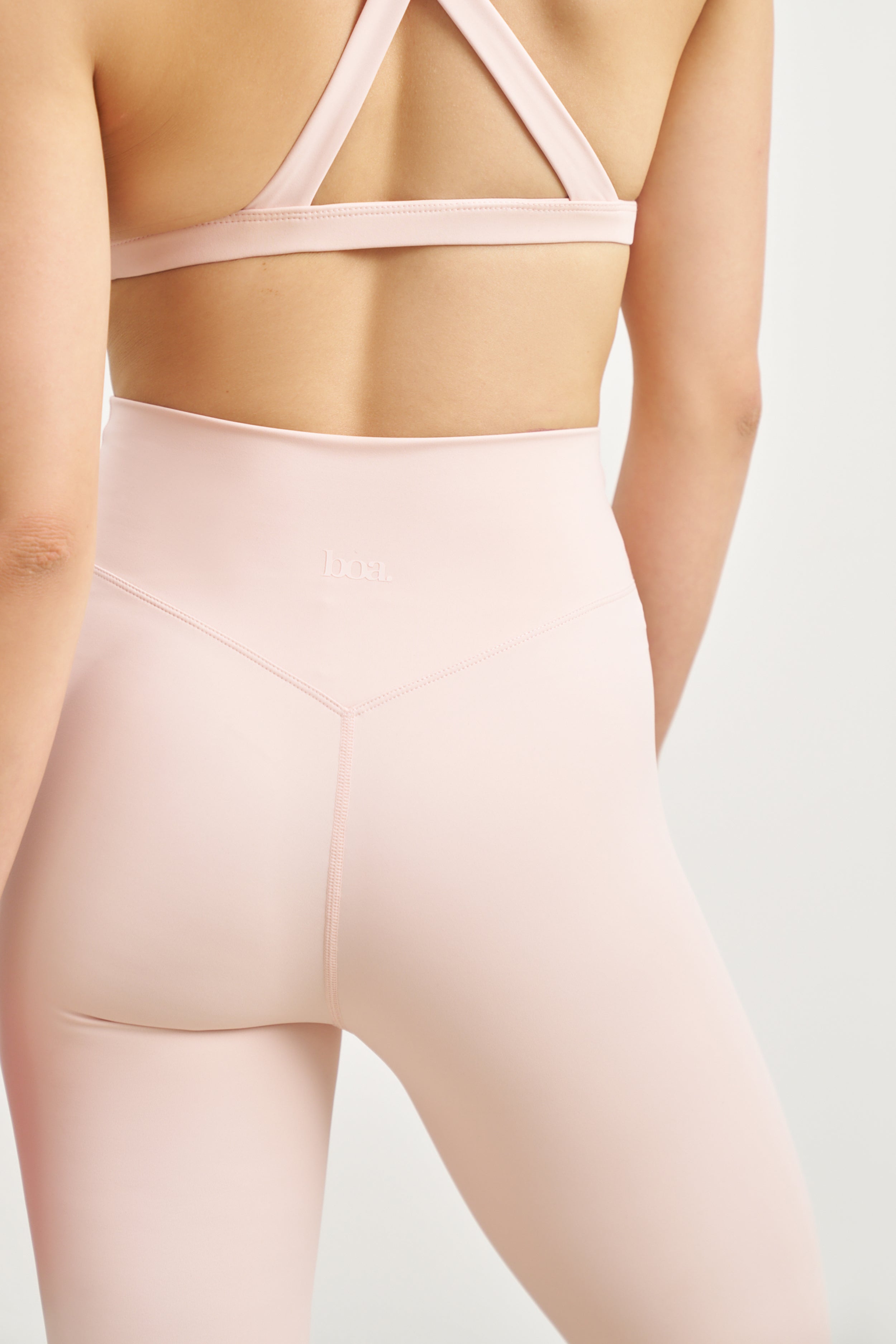 Base Sculpting Capri Leggings - Marshmallow