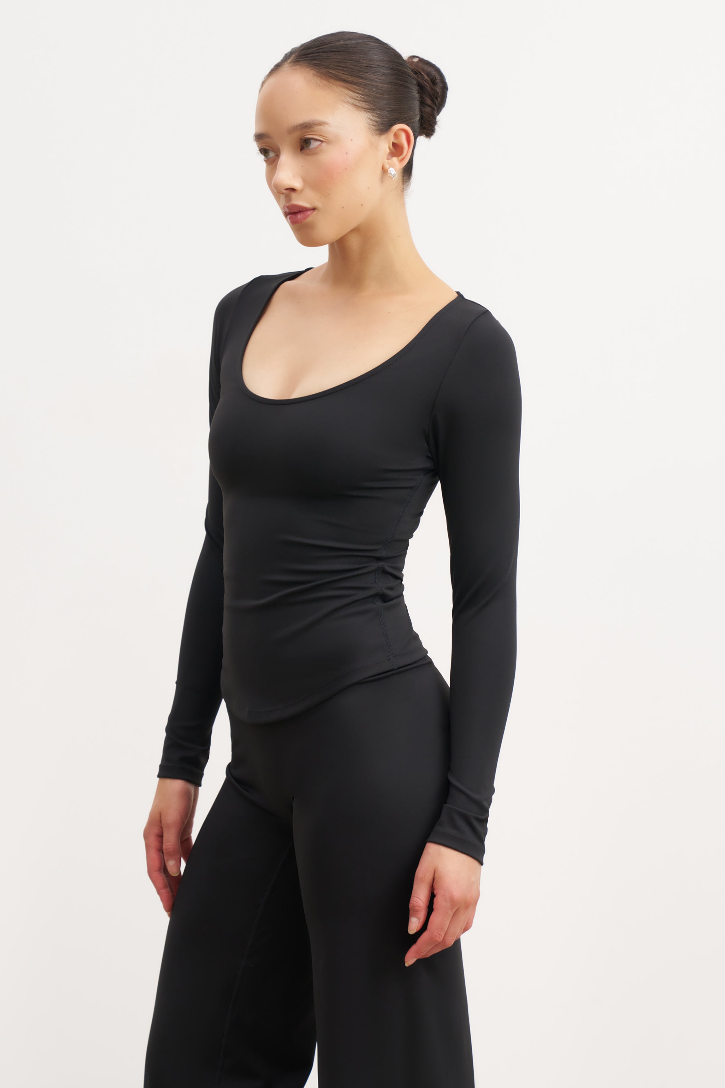 Base Sculpting Scoop Neck Long Sleeve Top - Black