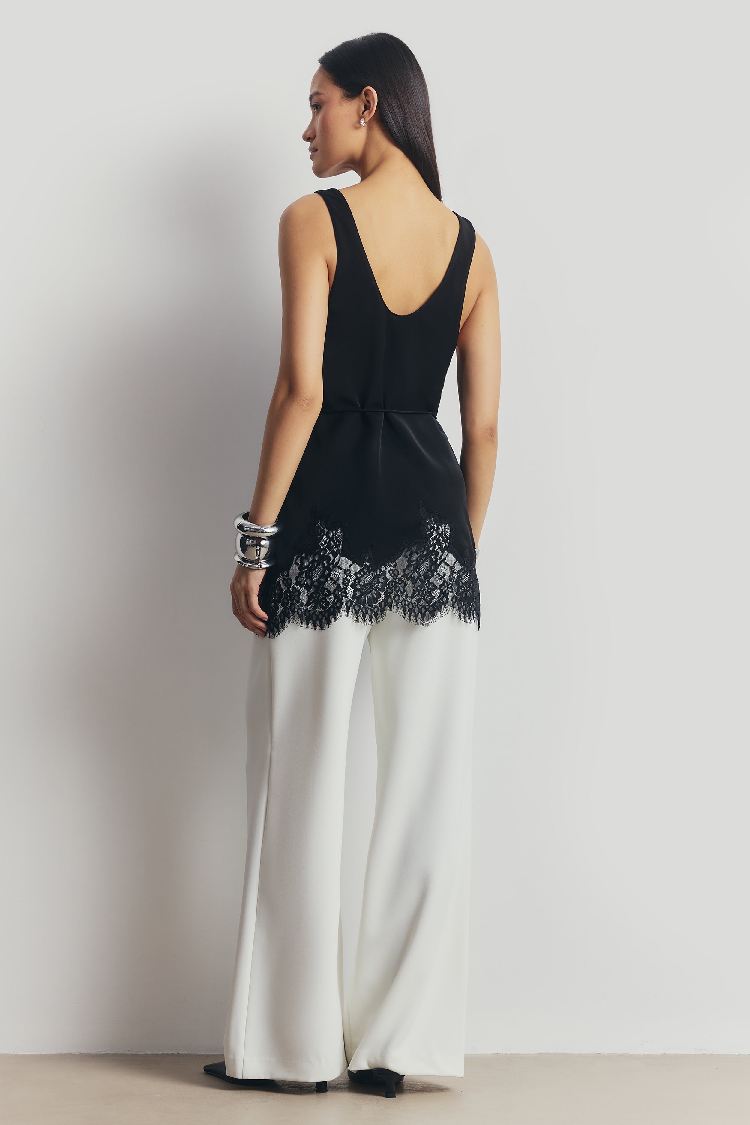 Lace Hem Scoop Neck Longline Top - Black