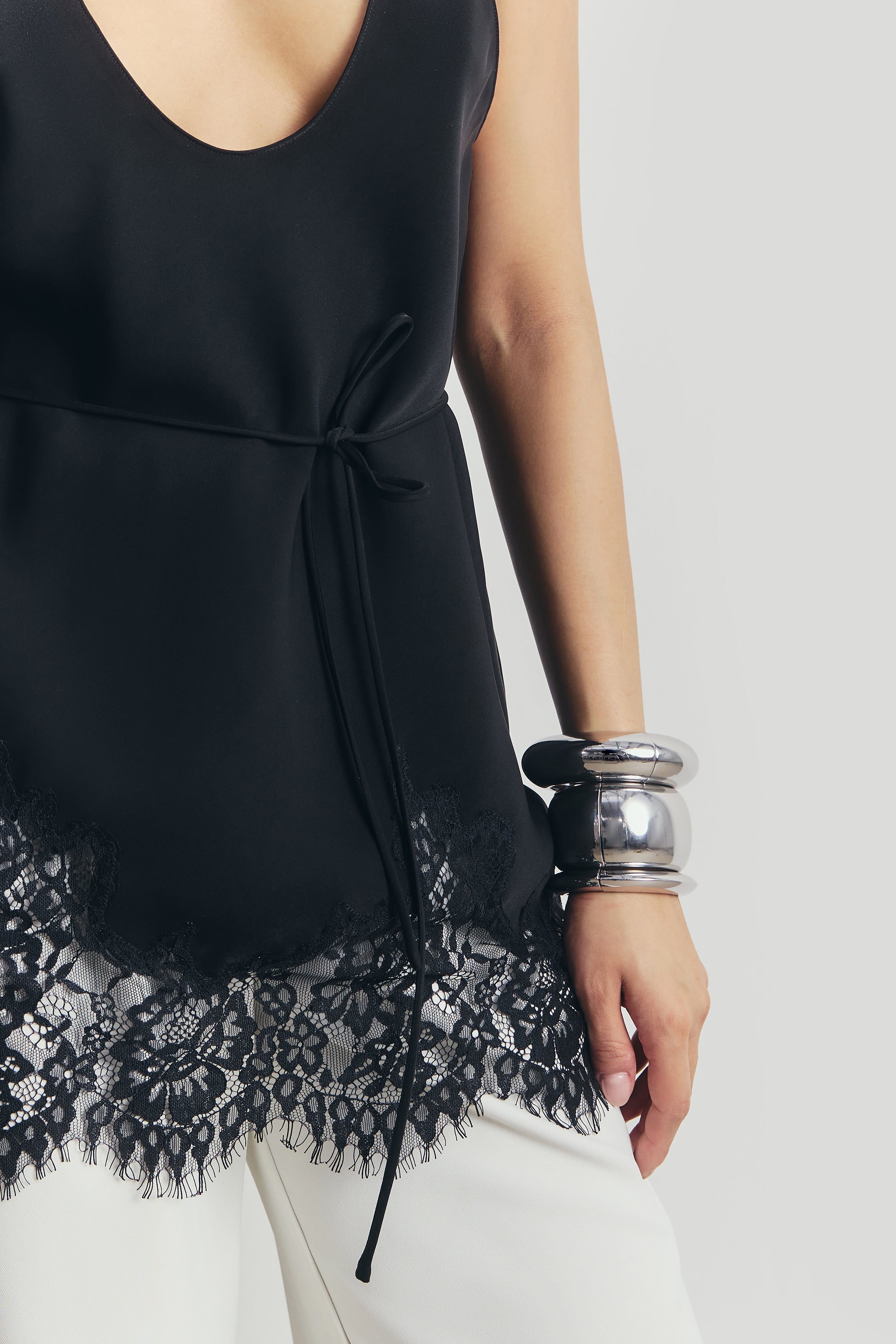 Lace Hem Scoop Neck Longline Top - Black