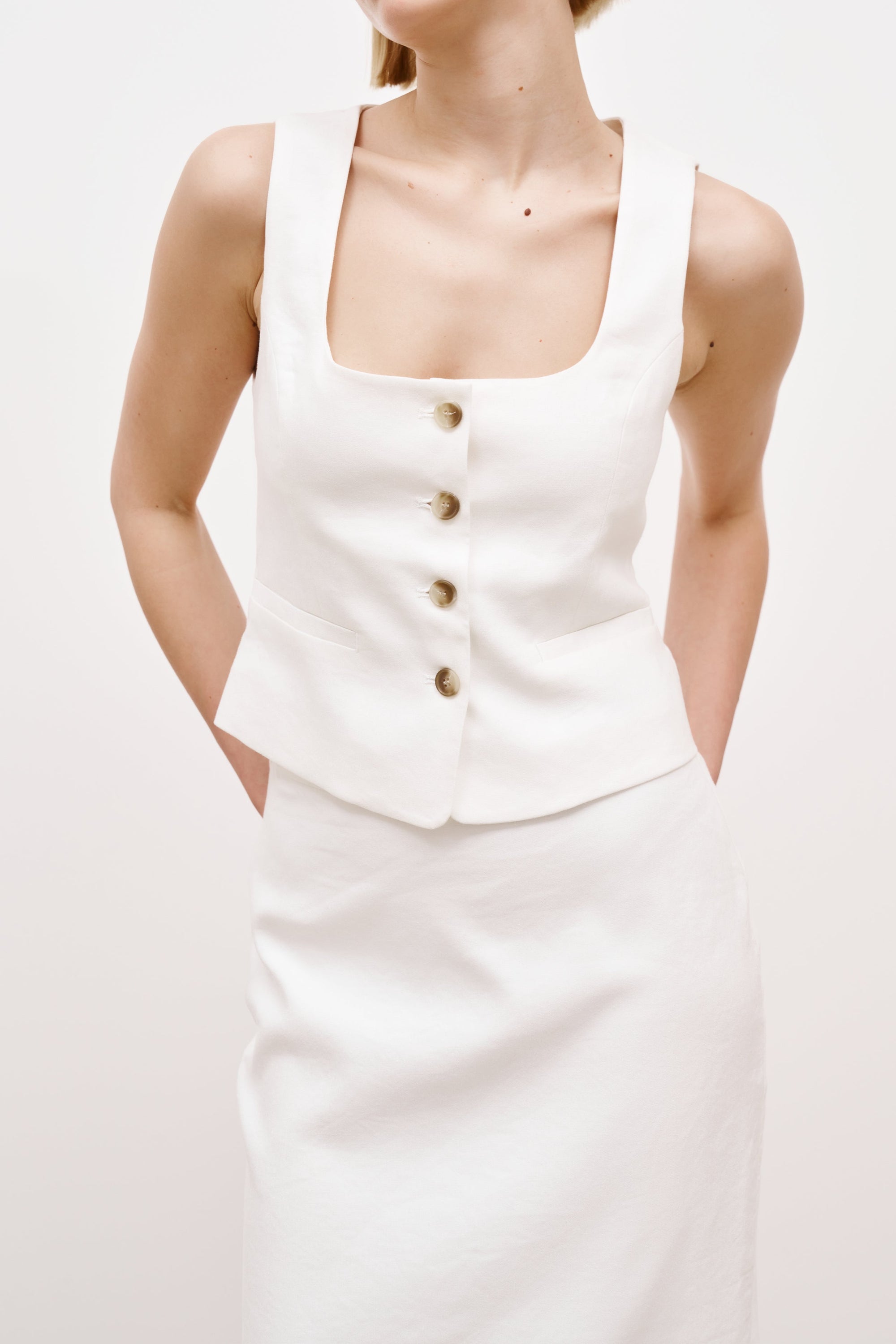 Scoop Neck Linen Waistcoat - White