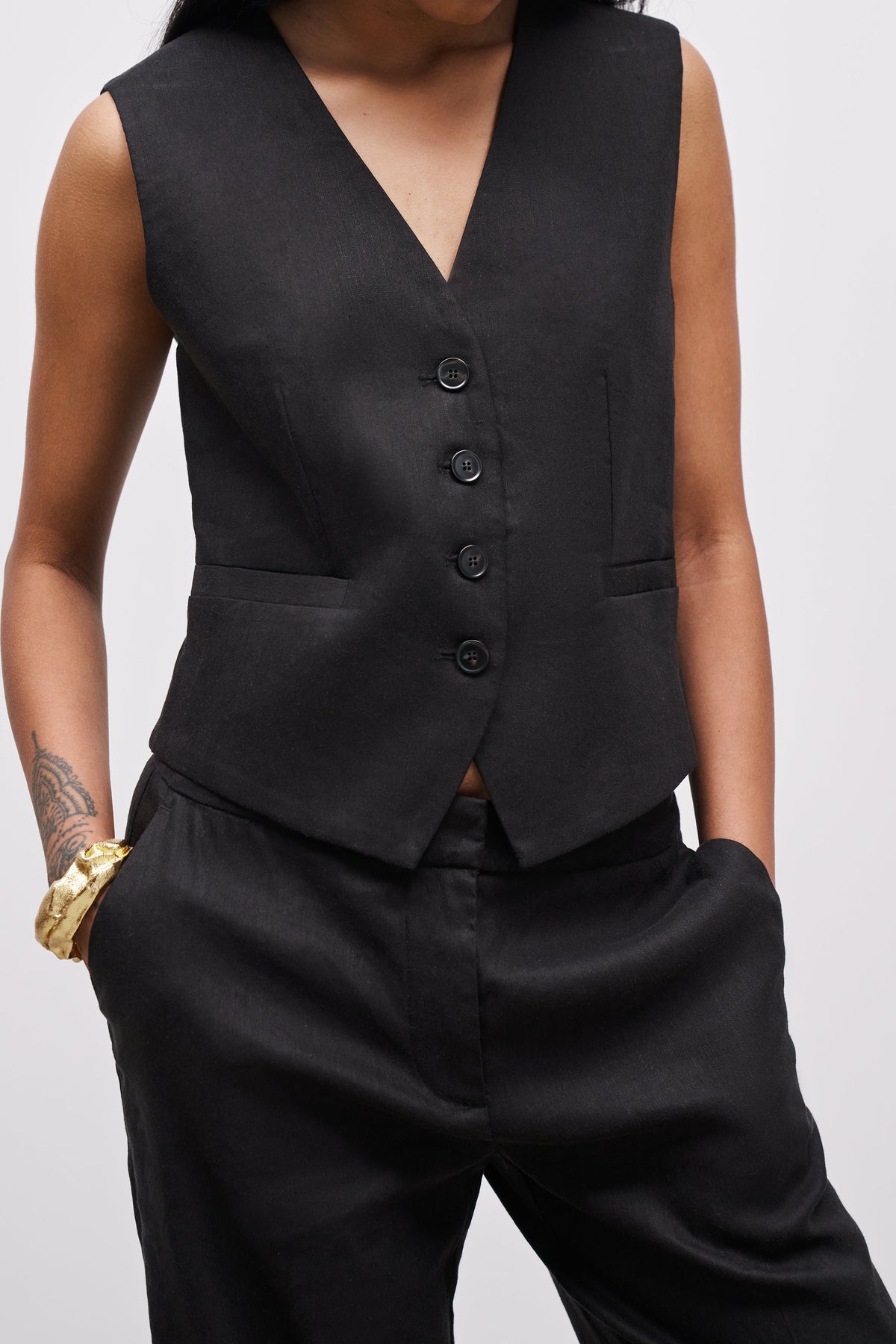 Straight Cut Linen Waistcoat - Black