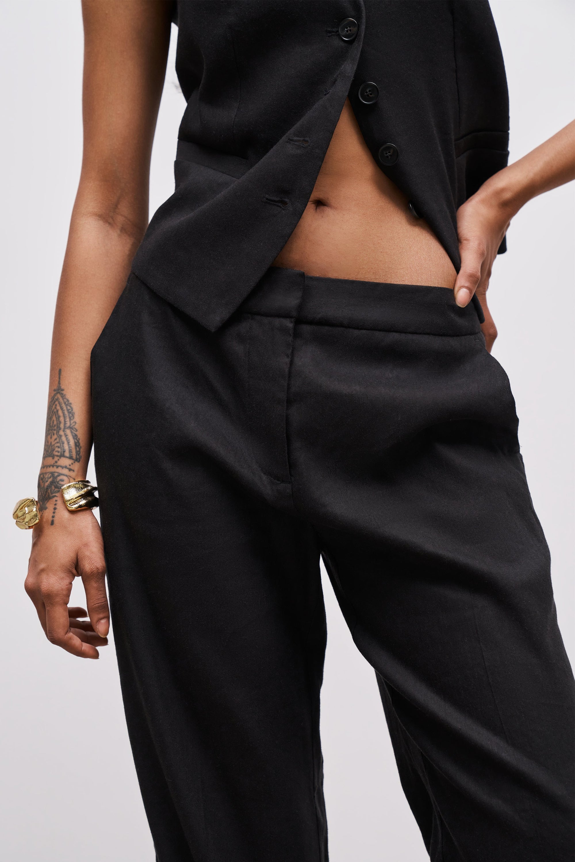 Tailored Linen Trousers - Black