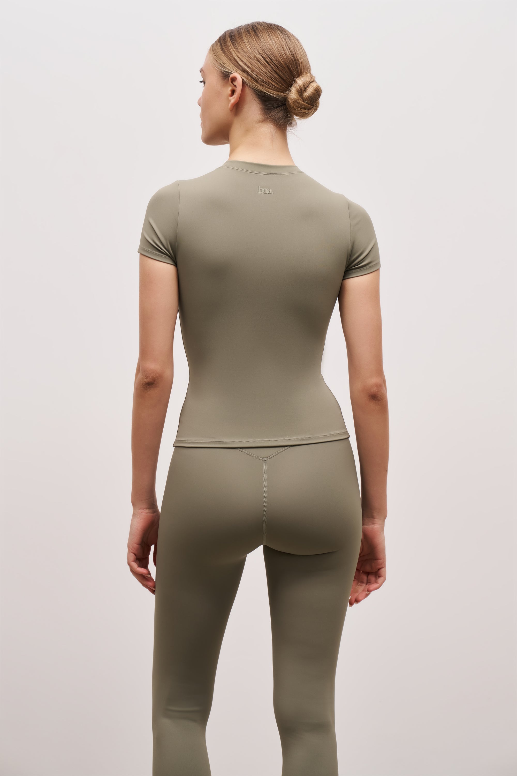 Base Sculpting T Shirt - Olive