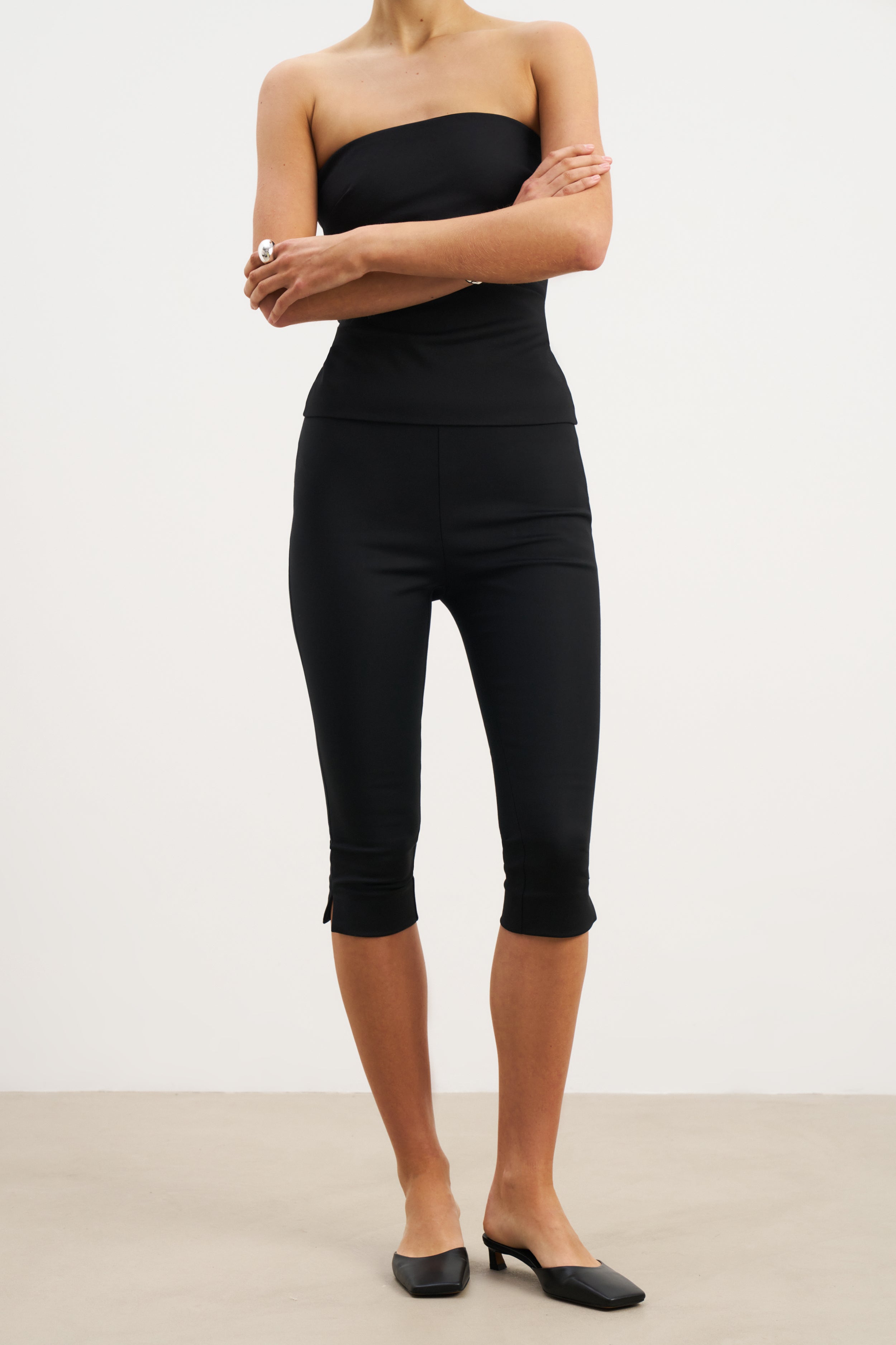 Tailored Capri Leggings - Black