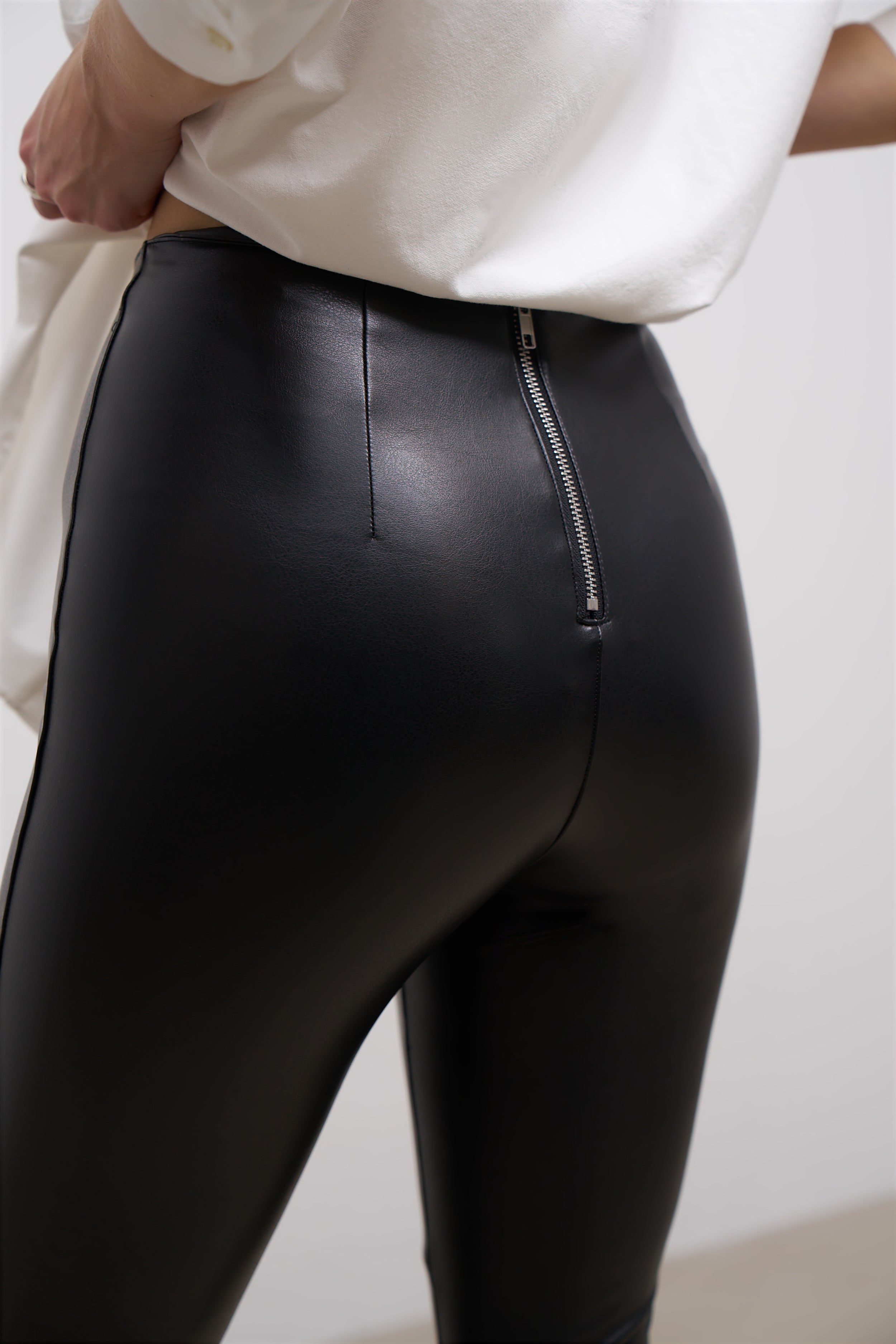 High Waisted Leather Leggings - Black